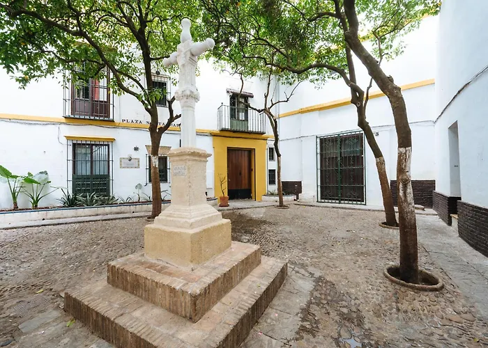 Luxurious Apartment With Andalusian Patio And Pool, Facing The Cathedral