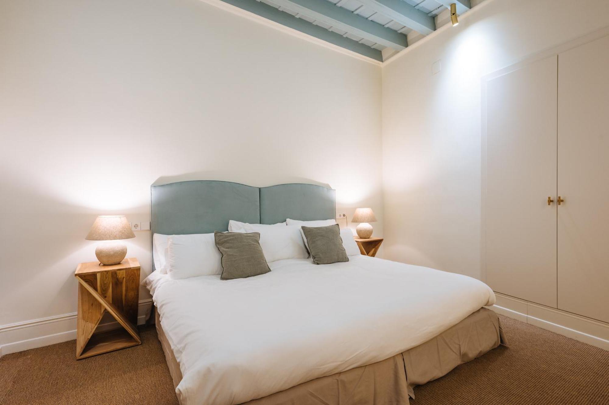 Apartament Luxurious With Andalusian Patio And Pool, Facing The Cathedral Sewilla