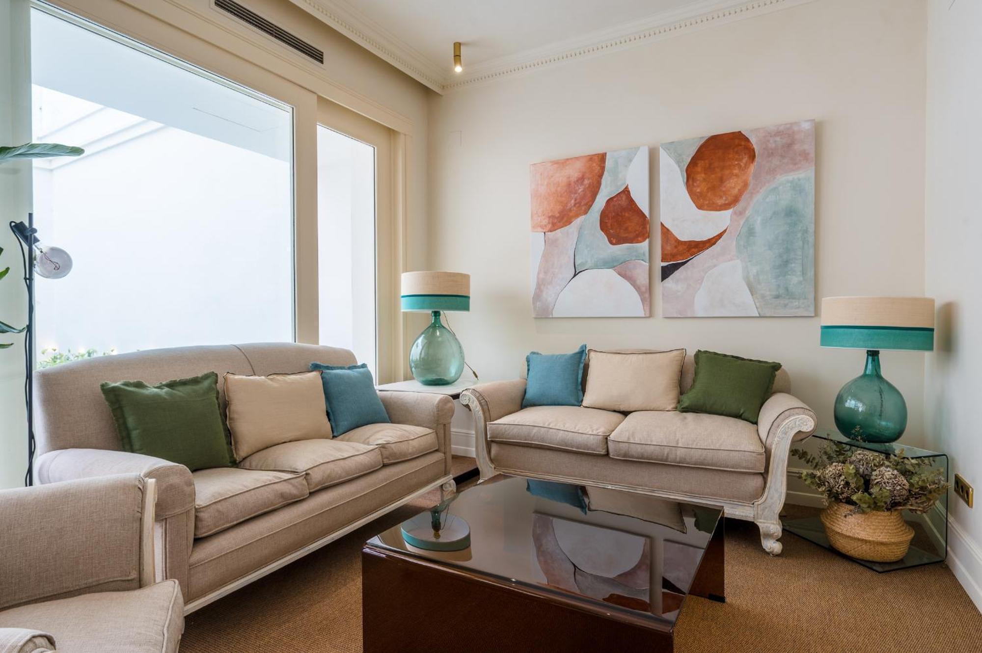 Luxurious With Andalusian Patio And Pool, Facing The Cathedral Sewilla