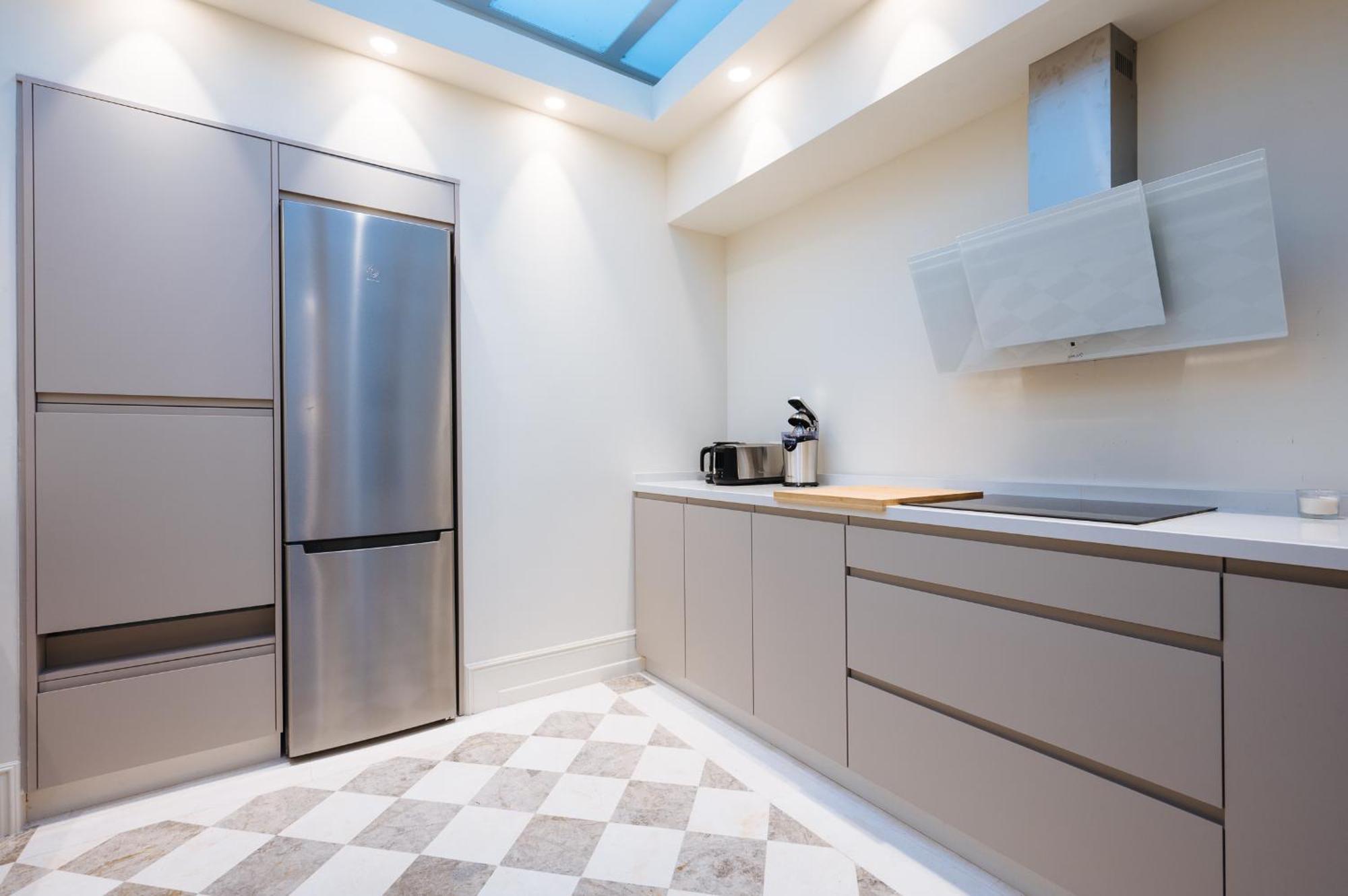 Apartament Luxurious With Andalusian Patio And Pool, Facing The Cathedral Sevilla